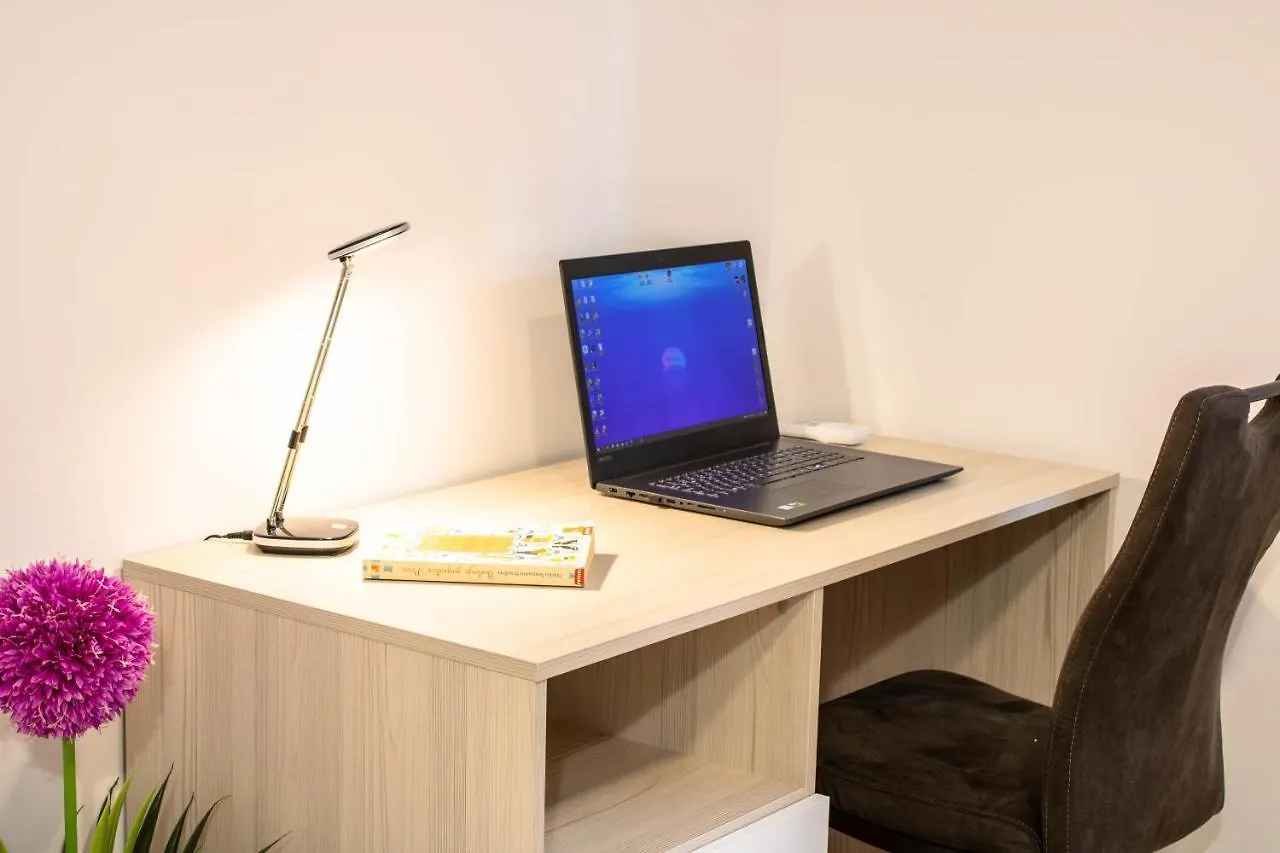 Julia'S Beautiful Apartment For 6 With Parking Split 0*,  Croatia
